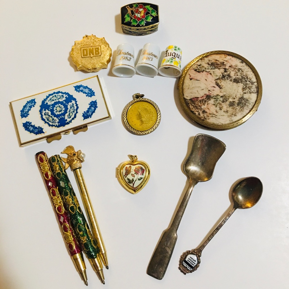 ❌🛑SOLD🛑❌ Vintage Junk Drawer Bundle